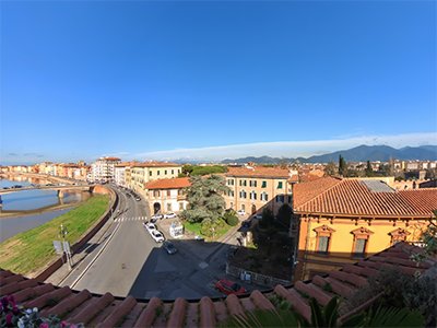 Pisa Balcone Fiorito