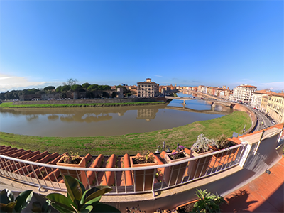 Pisa Balcone Fiorito