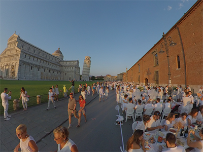 Pisa Cena in bianco Piazza dei Miracoli