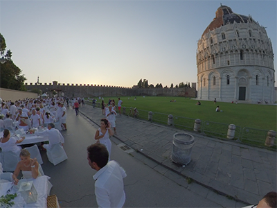 Pisa Cena in bianco Piazza dei Miracoli