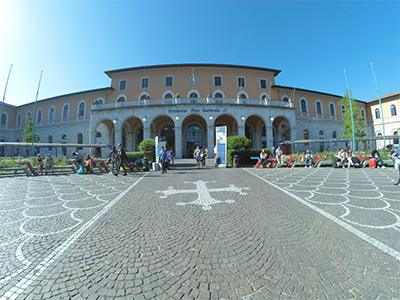 Pisa Piazza della Stazione