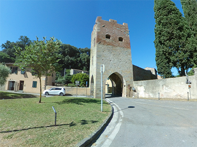 Vicopisano, Mura, Torri